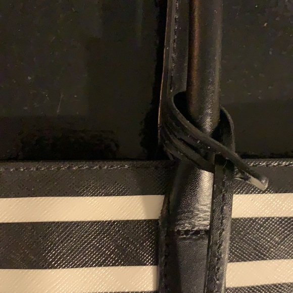 Kate Spade Tote - Picture 7 of 11